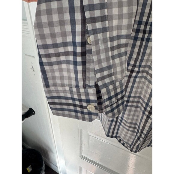 NWOT Men’s Michael Kors button down shirt size XL - Picture 6 of 6